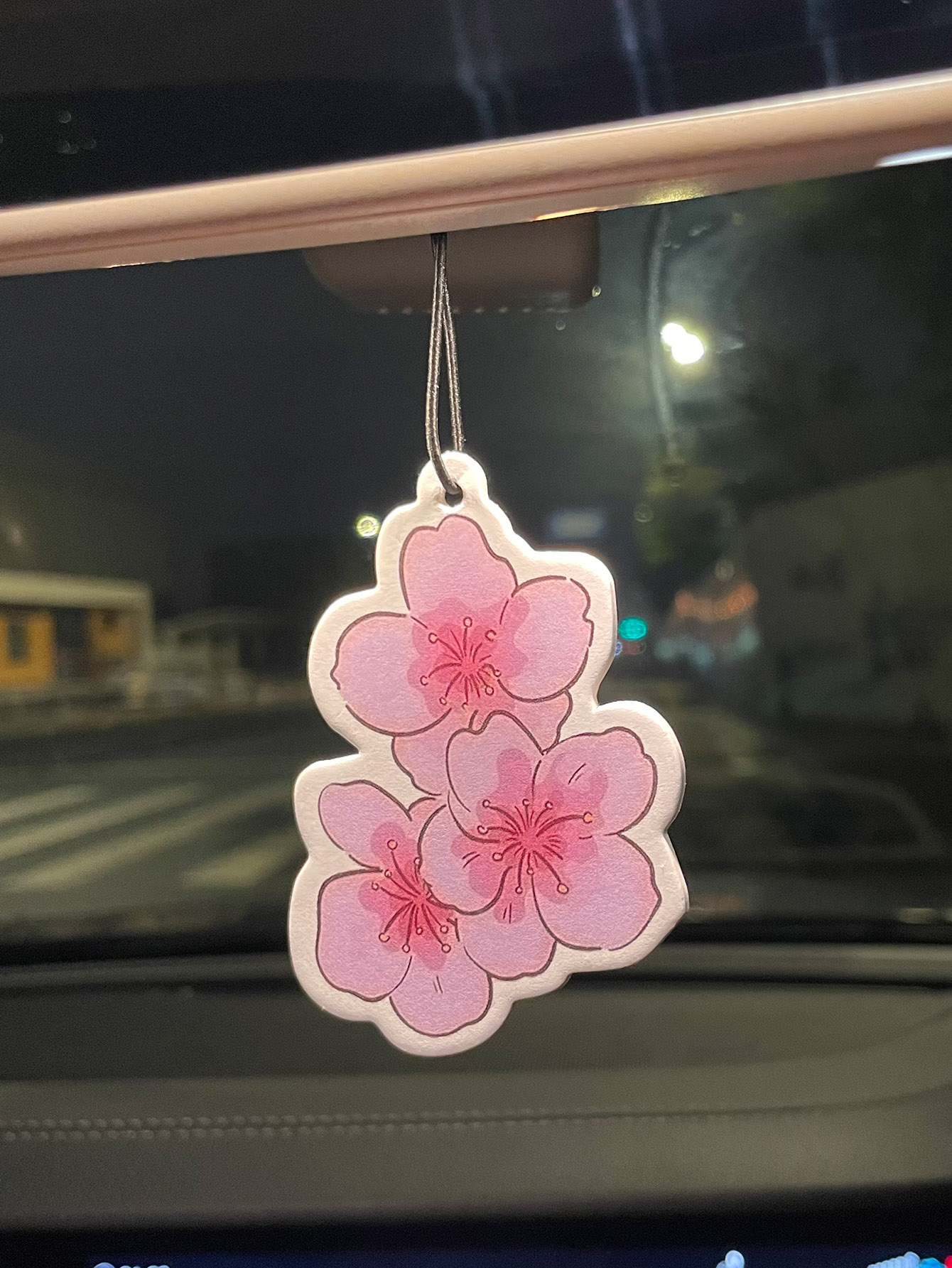 Sakura/Freesia Fresh Scent Fiv - مراجعة Perfume Room Fragrance وسعره